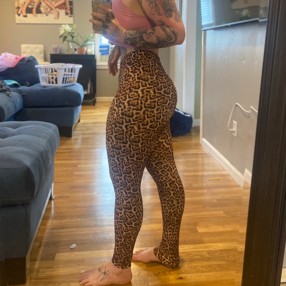 Lici fit scrunch butt